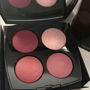 Rouge Noir confidence Eyeshadow and Blush Palette